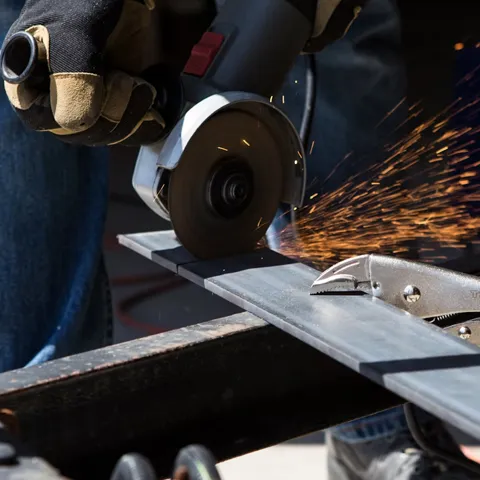 Profesionalna montaža metalnih konstrukcija